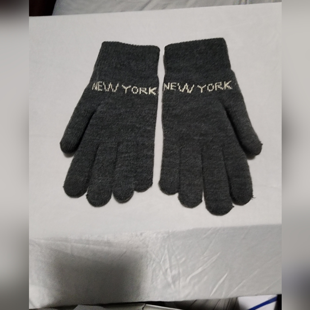 New York Grey Gloves